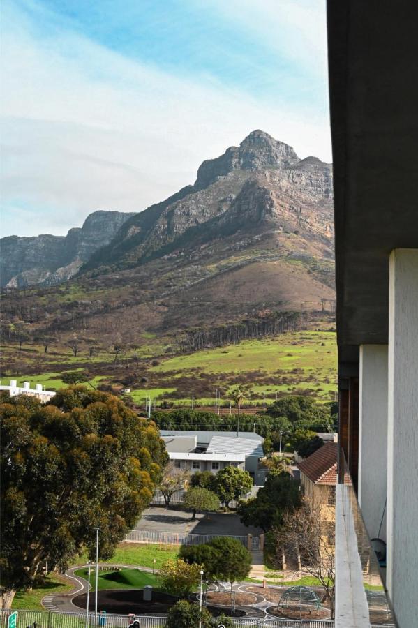 Rose Gold @The Winchester Kaapstad Buitenkant foto